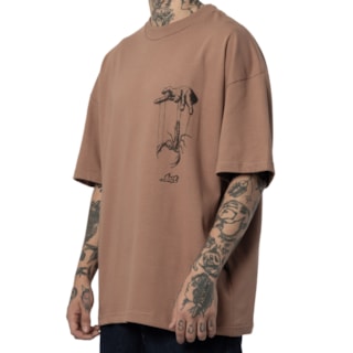 Camiseta Lost Scorpion Caramelo
